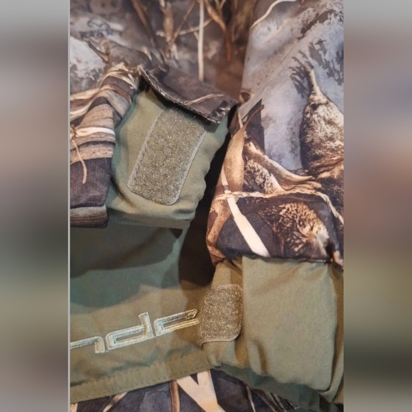 Chesapeake Youth PulloverBanded - Picture 3 of 3